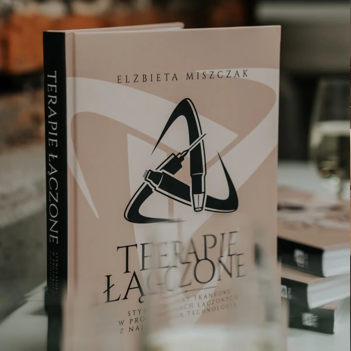 Nowa publikacja: „Terapie łączone” Elżbiety Miszczak.